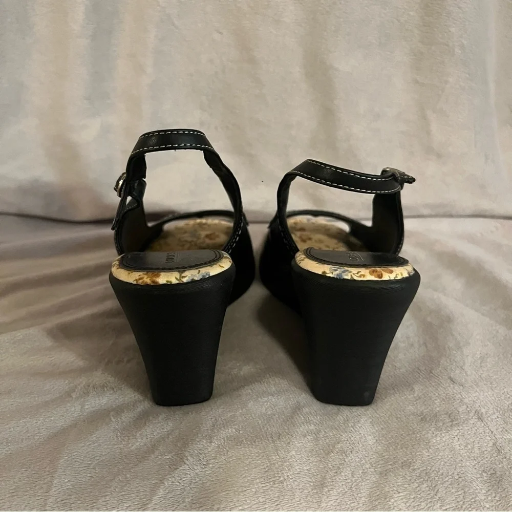 Lower East side peep toe wedges with floral footbed size 7.5